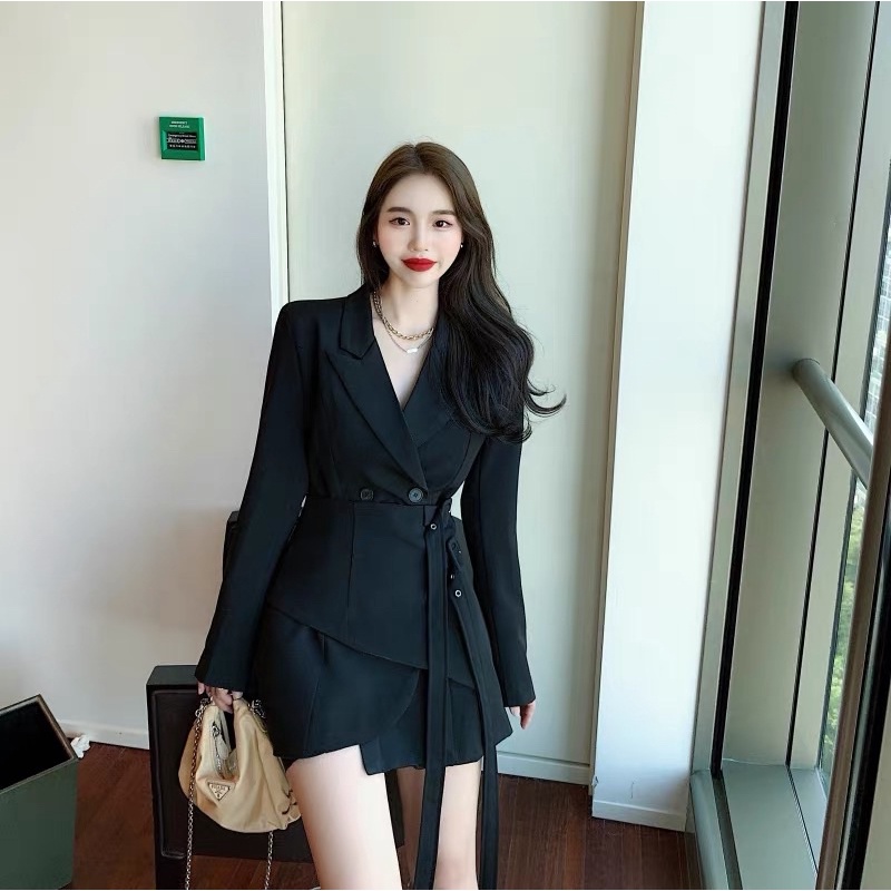 Váy có đai chít eo ngang hông hai màu đen trắng dễ phối đồ cho nữ