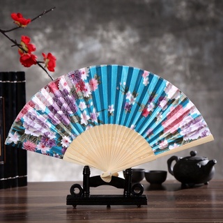 Quạt lụa trang trí (gửi màu ngẫu nhiên)