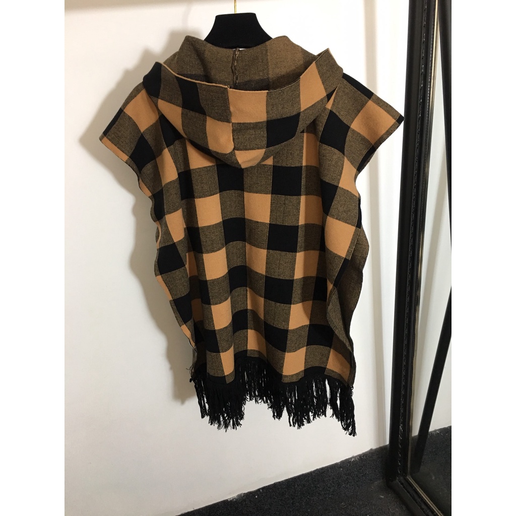 Váy, đầm cách điệu dior CD kẻ sọc, không tay, có mũ trùm đầu