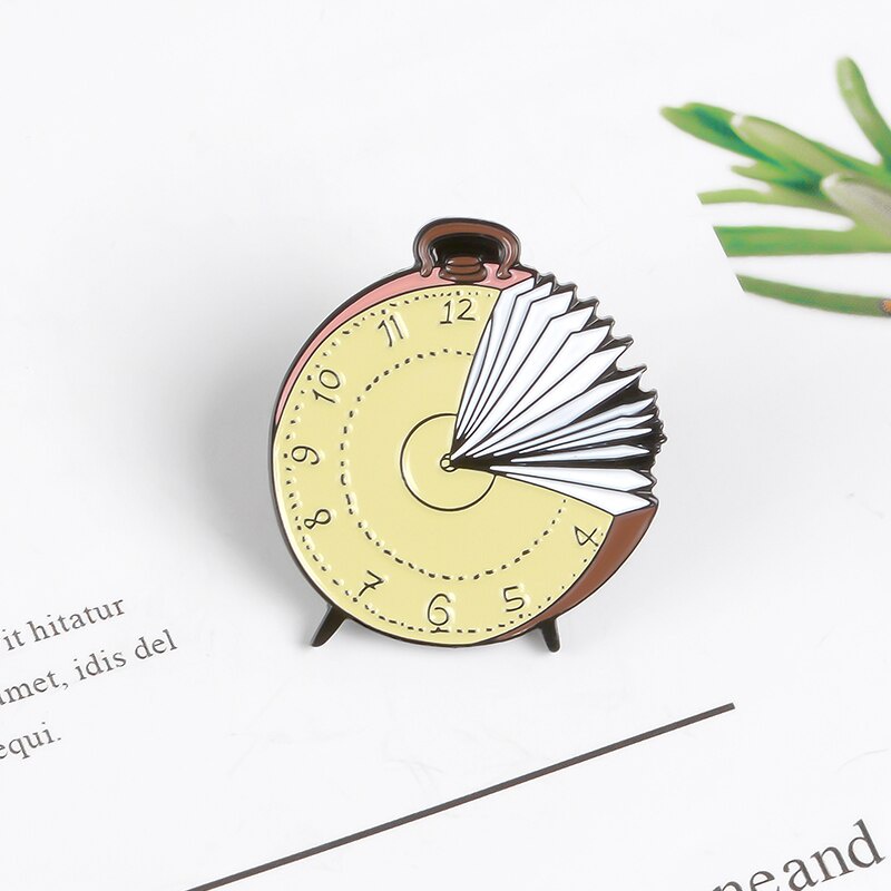 Ghim Cài Áo Hình Đồng Hồ Báo Thức Đọc Sách Hoạt Hình Sáng Tạo