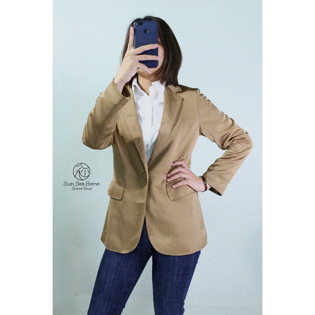 Áo khoác blazer màu nâu tây chất lụa secondhand
