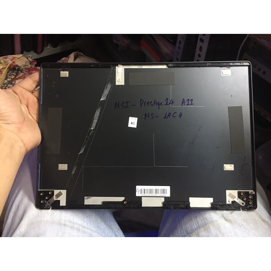 VỎ MSI PRESTIGE 14 THÁO MÁY.