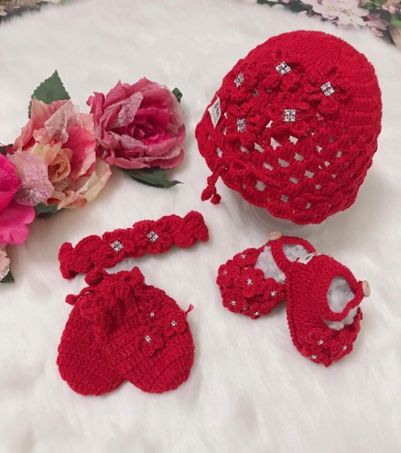 Set mũ + giầy + bao tay + băng đô