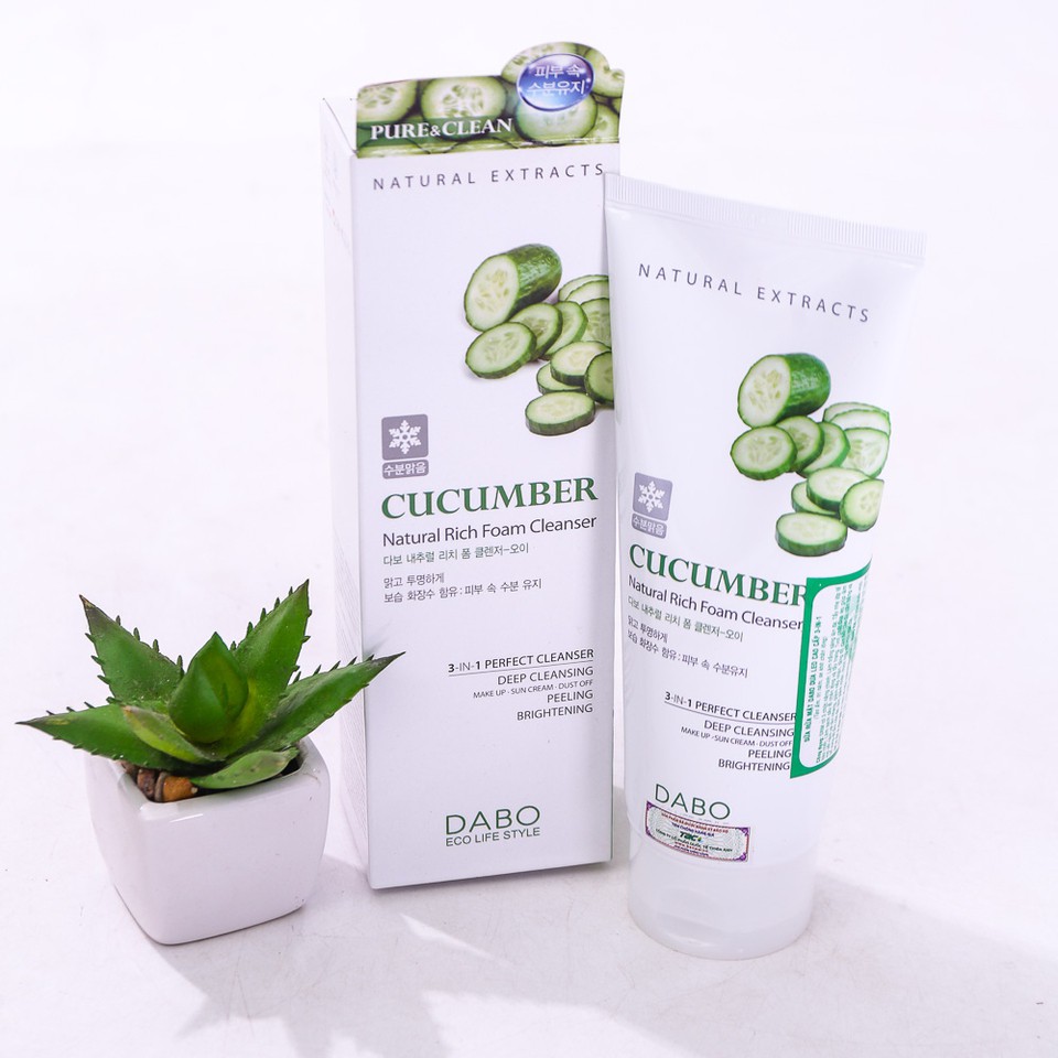 Sữa rửa mặt Lô hội trắng da sạch nhờn 3in1 Dabo Aloe Natural Rich 180ml
