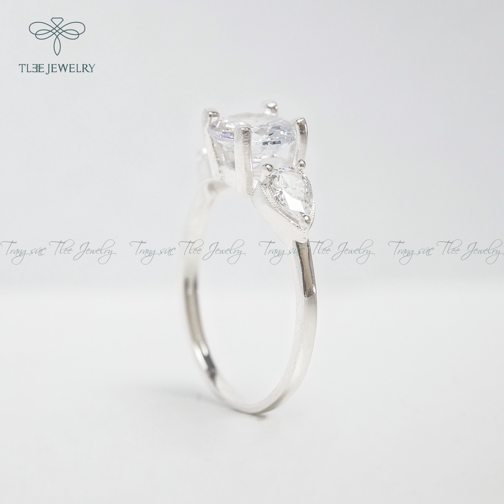 Nhẫn bạc nữ TLEE trụ đá cánh hoa đính đá sang trọng NCJ A0168