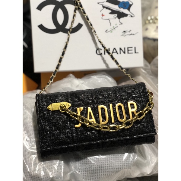 Ví cầm tay có dây đeo chéo siêu sang