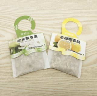 Túi thơm để tủ quần áo có móc treo