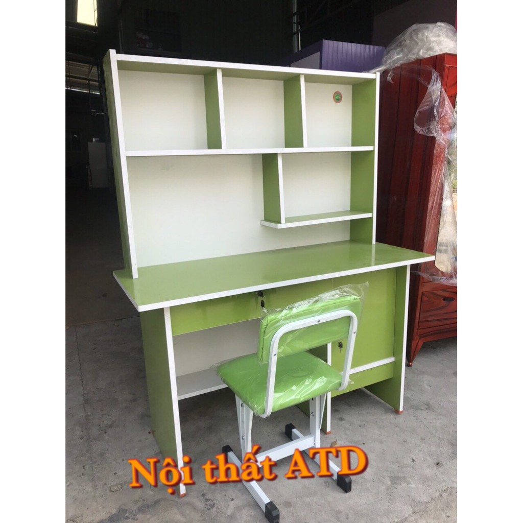 bàn học sinh giá rẻ tặng kèm hình dán. có ngăn kéo và hộc tiện lợi. giao hàng nhanh | BigBuy360 - bigbuy360.vn