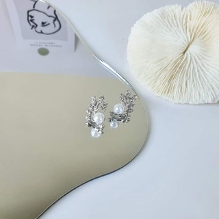 Khuyên tai nữ cá tính