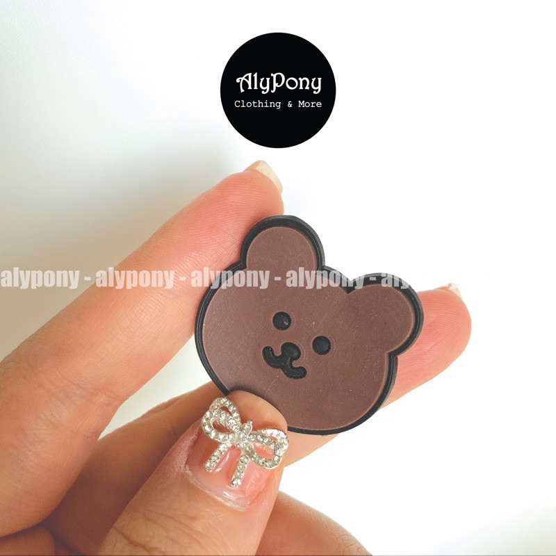 Dép Cross Tặng Kèm Free Sticker Gấu Mẫu Mới 2021 AlyPony- DCR01