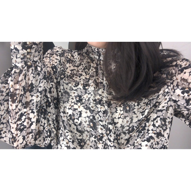 Áo sơ mi hoa nhí HM