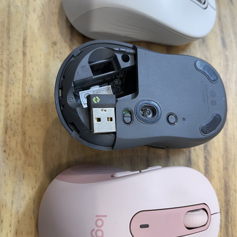 Chuột không dây Logitech M650 Signature - Hàng đã sử dụng