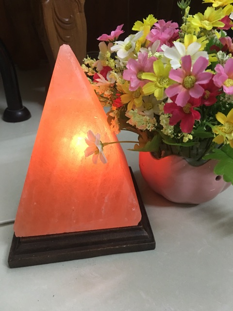 Đèn Đá Muối Chế Tác Kim Tự Tháp - Đèn Phong Thuỷ Thu Hút Tài Lộc!