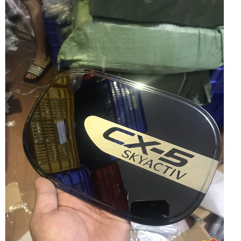Ốp nắp xăng Titan xe Mazda CX5, CX-5 2018- 2021, 2022 Cao Cấp