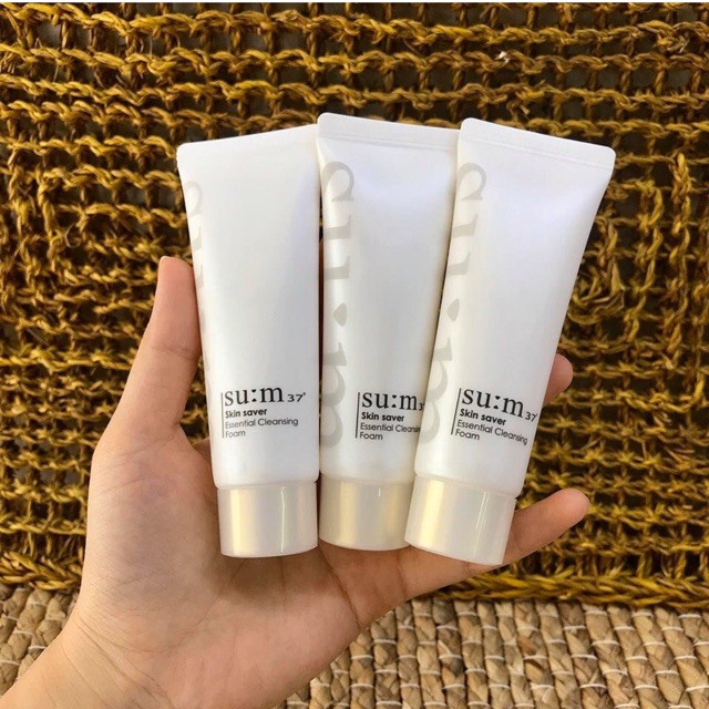 Sữa rửa mặt Sum