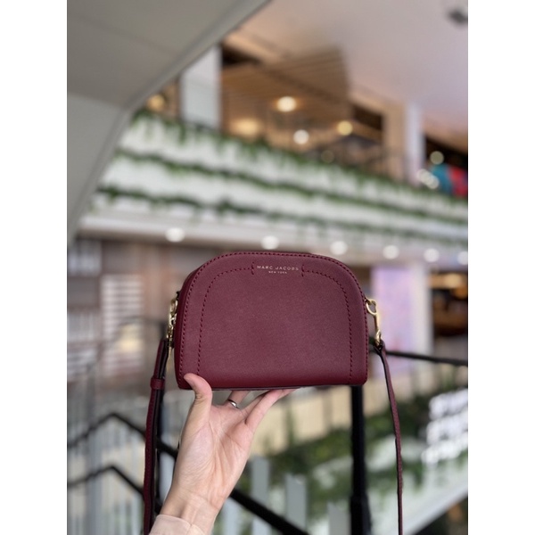 Túi đeo chéo nữ Marc jacobs