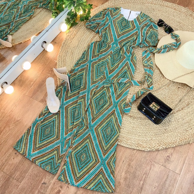Jum / jumpsuit đồ bay dài hoạ tiết tay phồng siêu sang chất thun nhún phù hợp đi chơi, dạo phố
