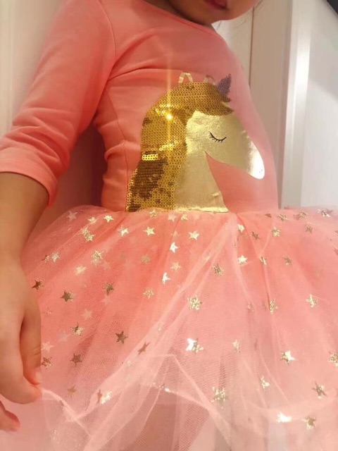 Váy Seed Pony Queen đính cườm ánh vàng dư xịn
