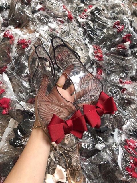 Giày búp bê nhựa trong nơ tầng(anh thật phía sau)