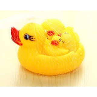 Đàn vịt thả bồn tắm cho bé