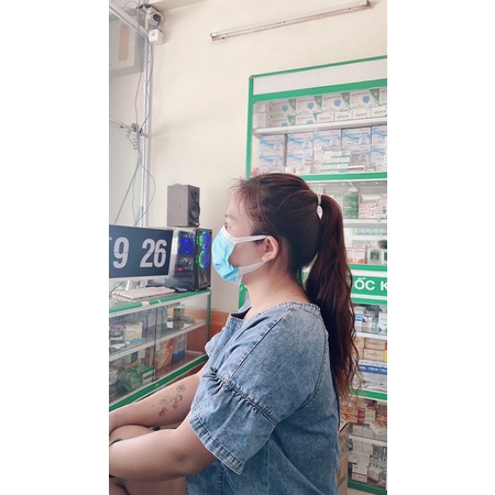 Khẩu trang y tế ELA PRO - hộp 50c ( 3 màu xanh, xám, trắng )