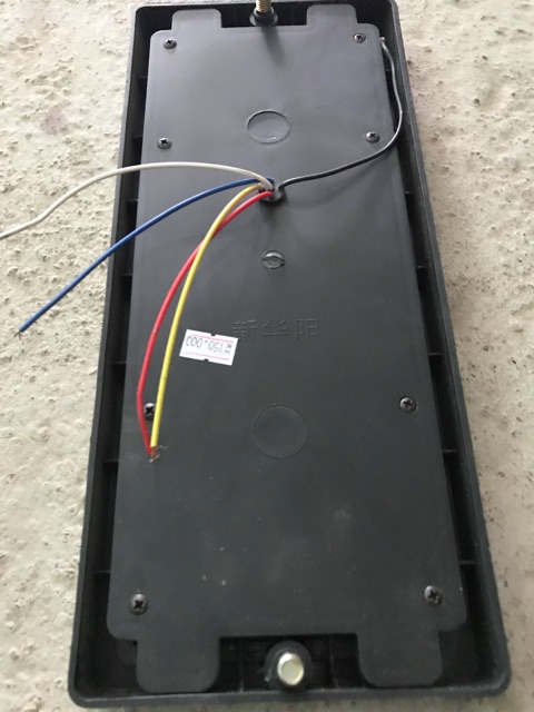 Đèn hậu led 24V 3 nắp lệch 140-2