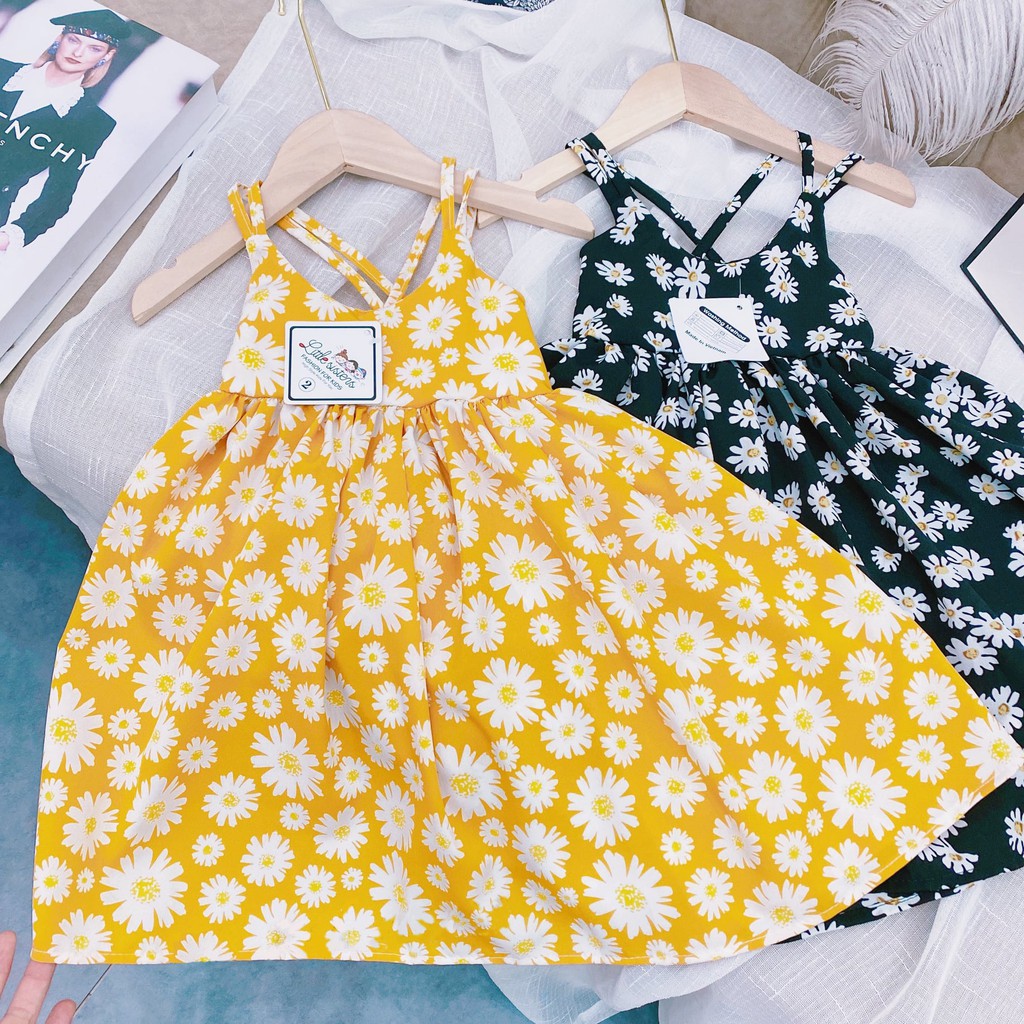 Váy hoa cúc dây vải đũi mềm mát cho bé gái 12-24kg, 2 màu đen và vàng, maxi đi biển xinh lắm các mẹ