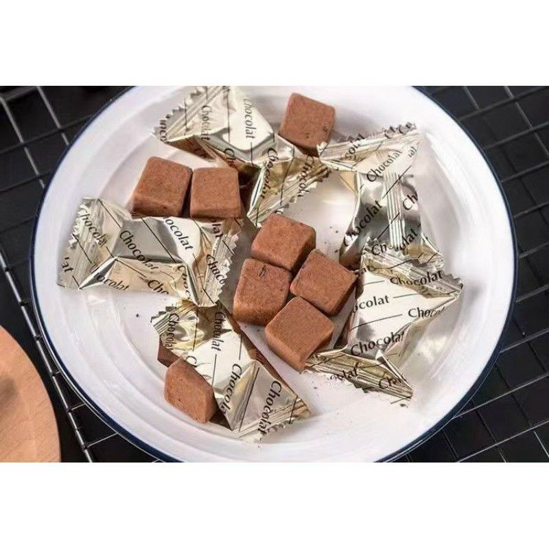 Kẹo socola tươi takaoka và meiji melty kiss
