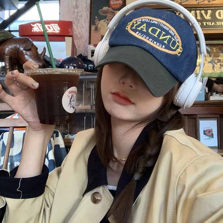 Mũ MG STUDIO thêu chữ &quot;Sunday&quot;