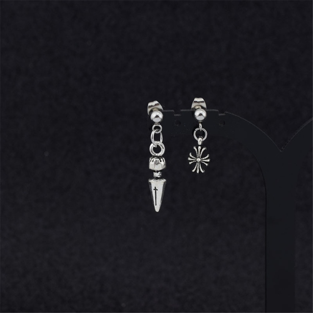 1 Khuyên Vành Tai Bằng Thép Không Gỉ Phong Cách Retro Cá Tính