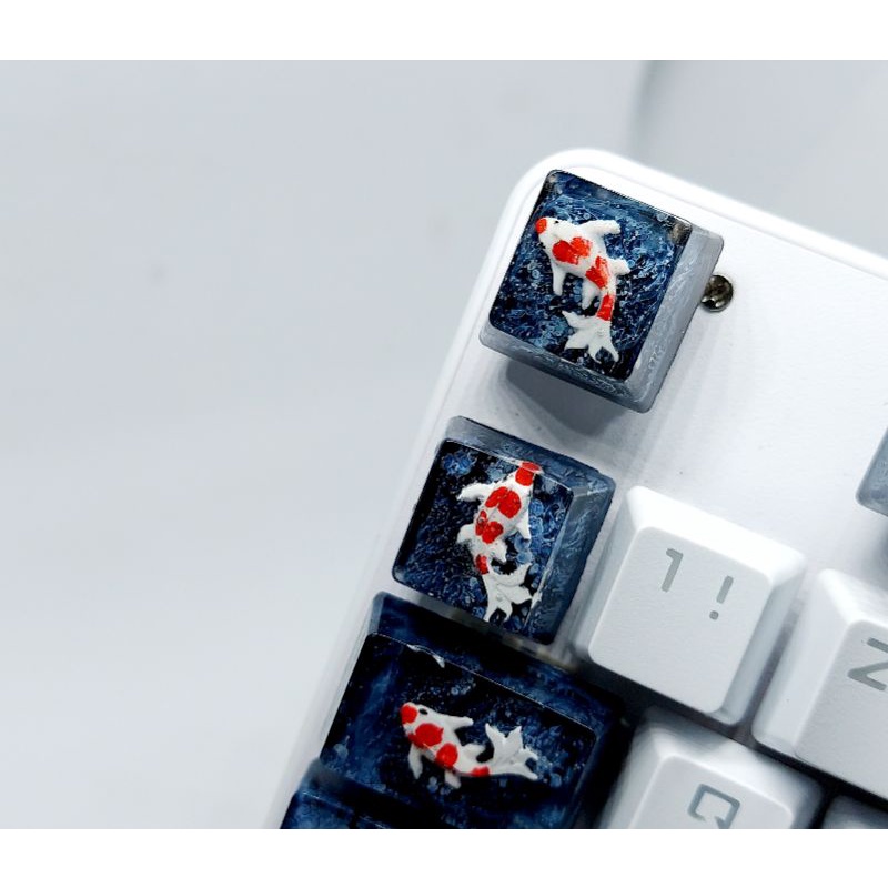 Set keycap cá koi tone đen xám trang trí bàn phím cơ.