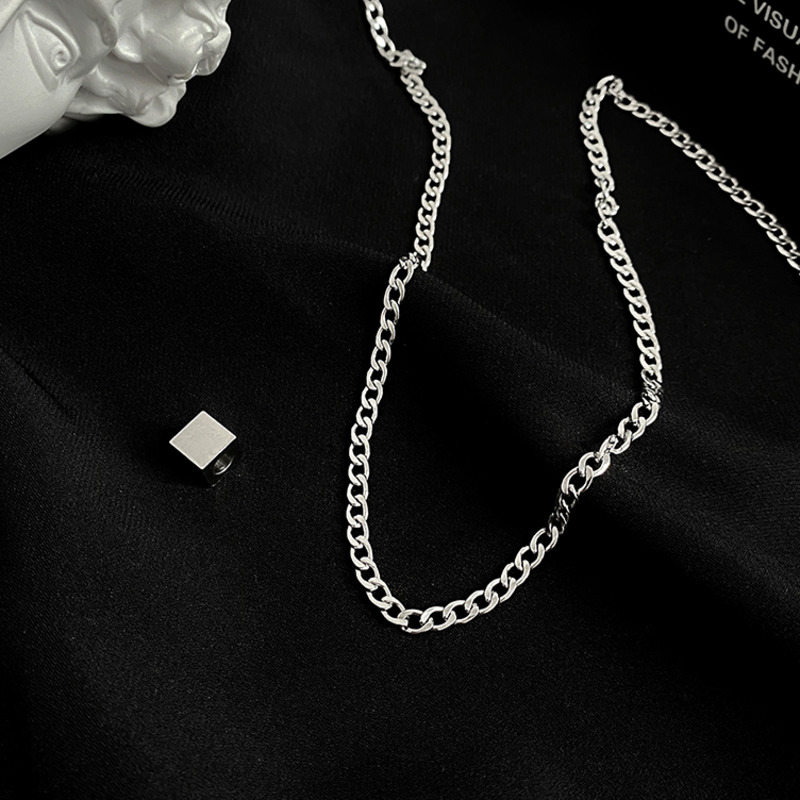 Dây chuyền mặt vuông 19113 hiphop phù hợp với mọi phong cách