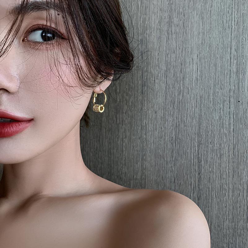 Bông Tai Hình Trụ Đính Kim Cương Lấp Lánh Phong Cách Hàn Quốc