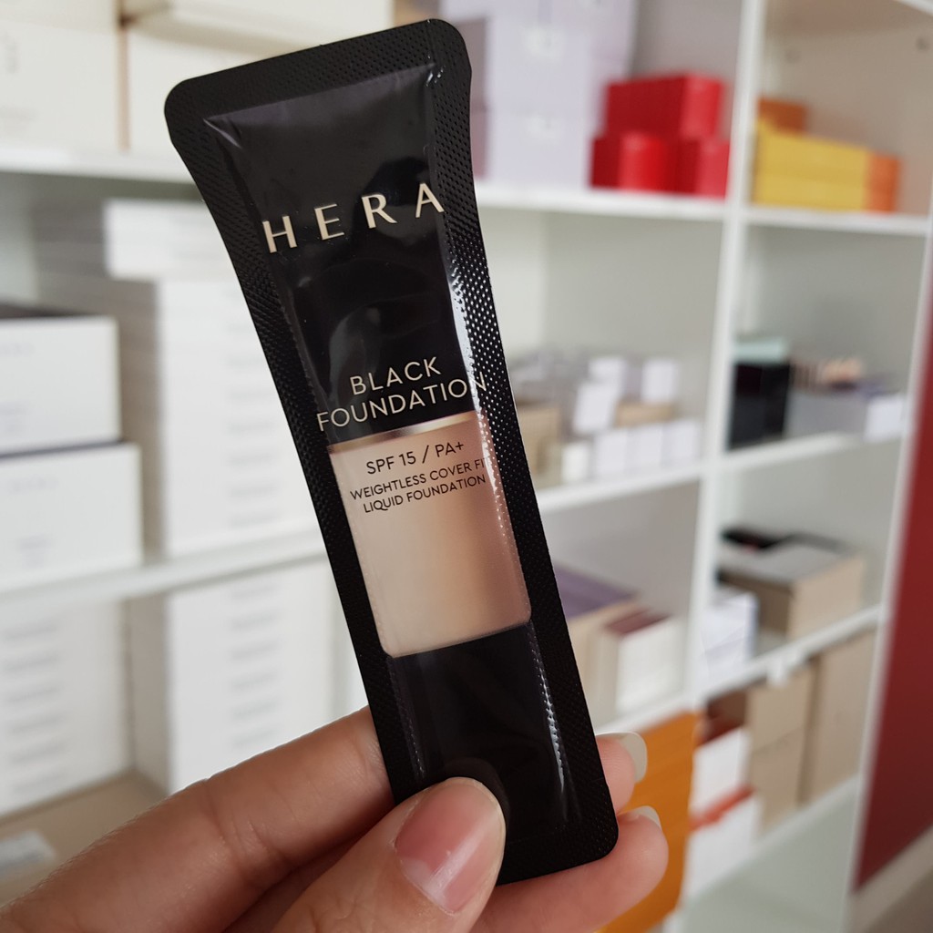 5 gói Kem nền Hera Black Foundation sample tone 21