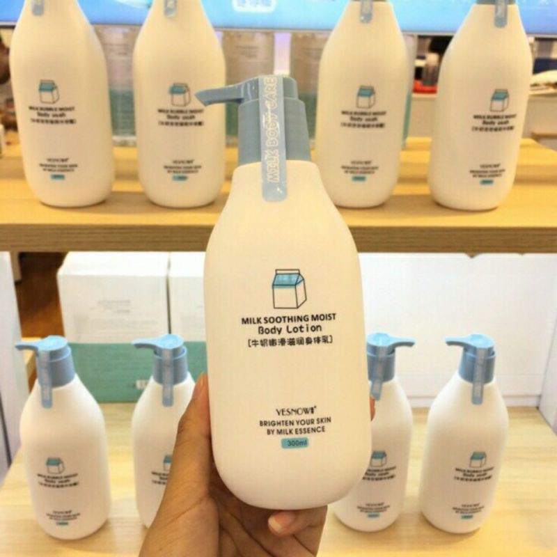 Sữa Dưỡng Thể Trắng Da Dưỡng Ẩm Milk Soothing Moist Body Lotion 300ml | BigBuy360 - bigbuy360.vn