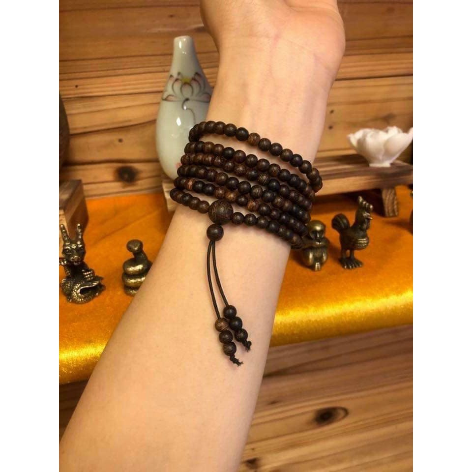 Vòng tràm đeo tay