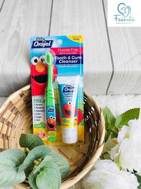 SET BÀN CHẢI & KEM ĐÁNH RĂNG ORAJEL Mỹ