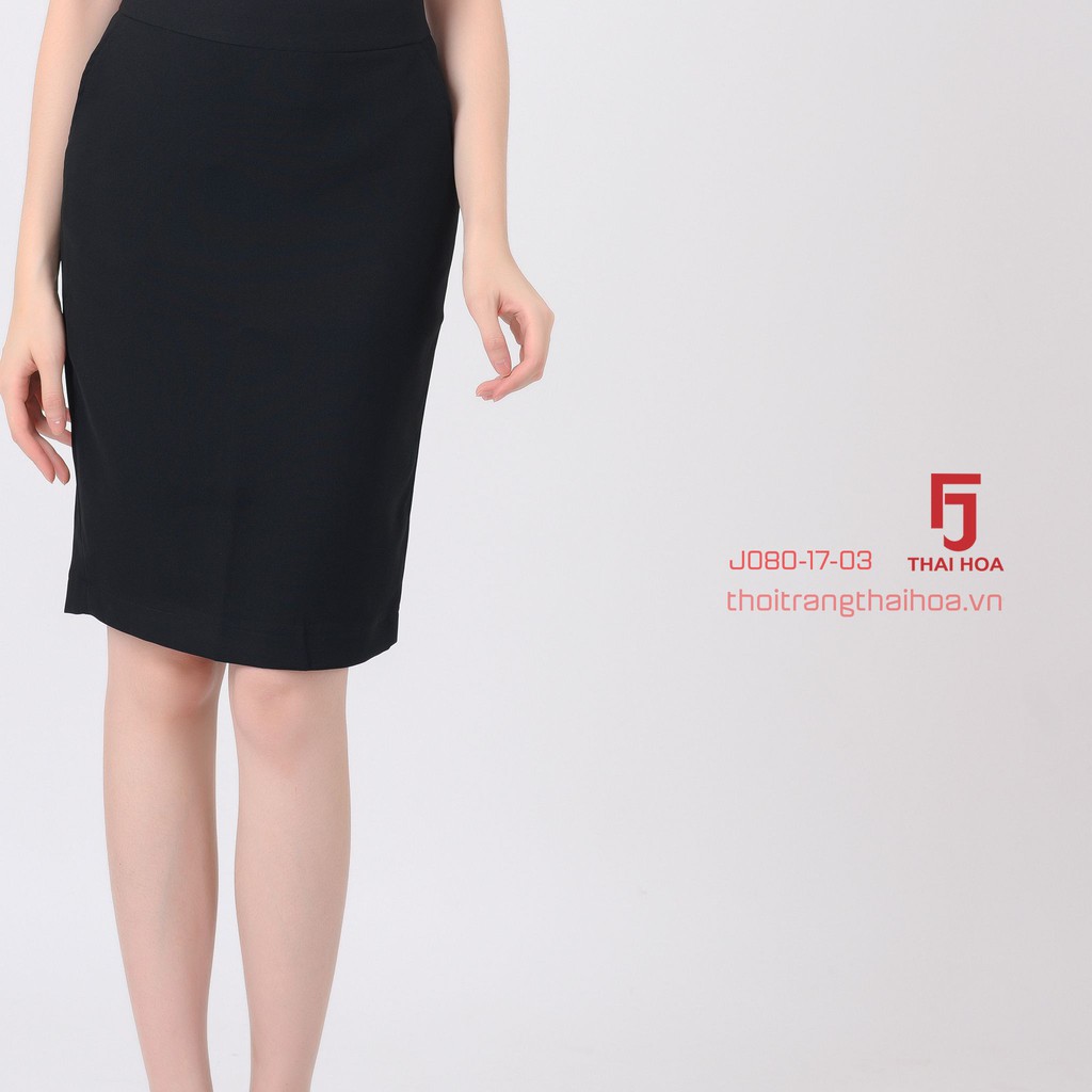 Chân váy dài Thái Hòa J080-17-03 Chân váy công sở dài, màu đen, dáng ôm,Chất liệu vải nhẹ,độ bền màu cao | BigBuy360 - bigbuy360.vn