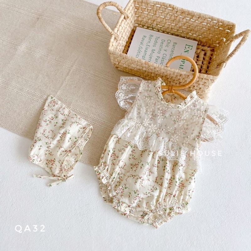 Body chip hoa nhí ren ngực kèm mũ - QA32