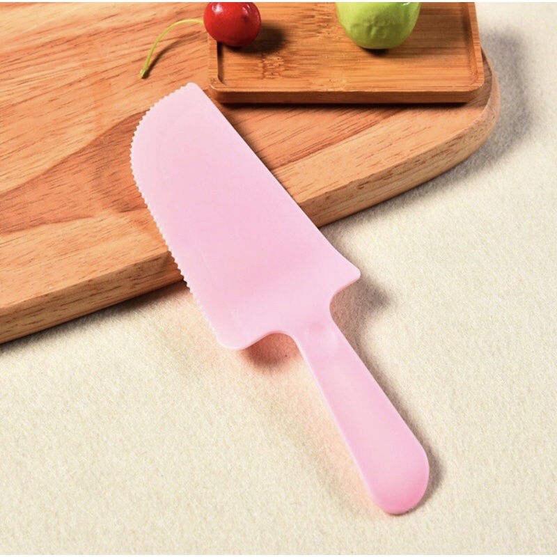 Dao Nhựa Cắt Bánh 10cm