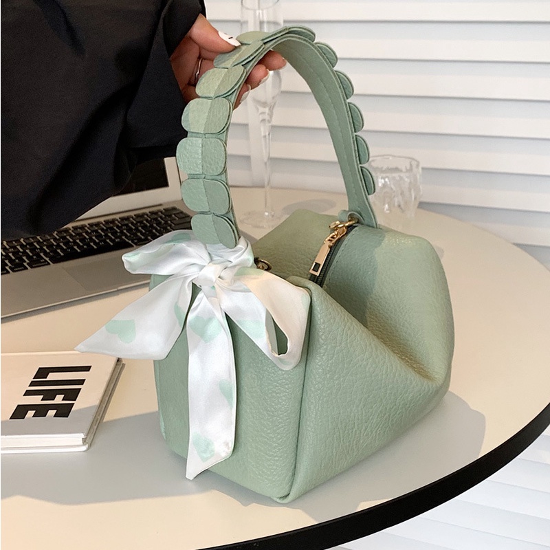 Túi Đeo Chéo Hình Trụ Phối Dây Xích 2022 Thời Trang Phong Cách Pháp Cho Nữ