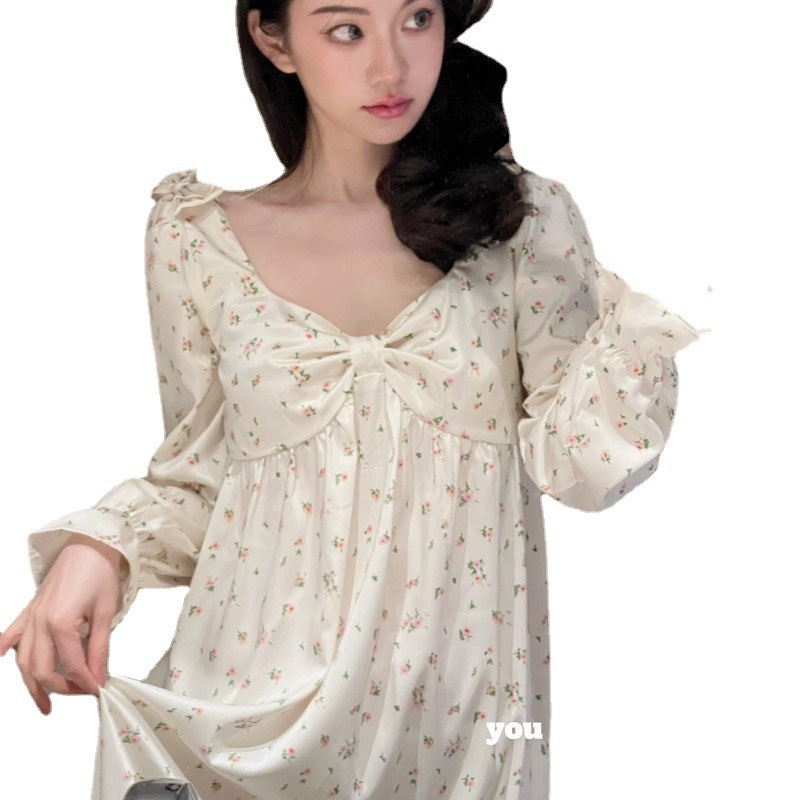 Đồ ngủ Tay Dài Cổ Chữ V Phối Ren In Họa Tiết Hoa Thời Trang Mùa Xuân Mới Xinh Xắn Cho Nữ