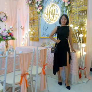 Đầm xẻ tà xéo đen - đỏ (kèm hình thật)