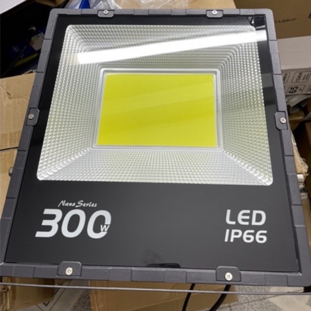 Đèn pha led 300W chuyên công trình ngoài trời, lắp tàu thuyền đi biển, sân bóng đá đủ watt chống nước IP66