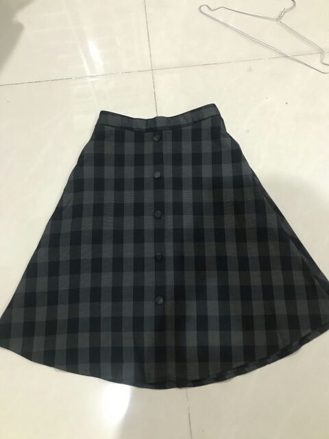 Váy caro cúc bọc GUMAC | BigBuy360 - bigbuy360.vn