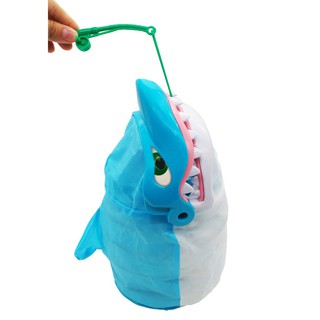 Trò chơi cá mập cắn tay vui nhộn