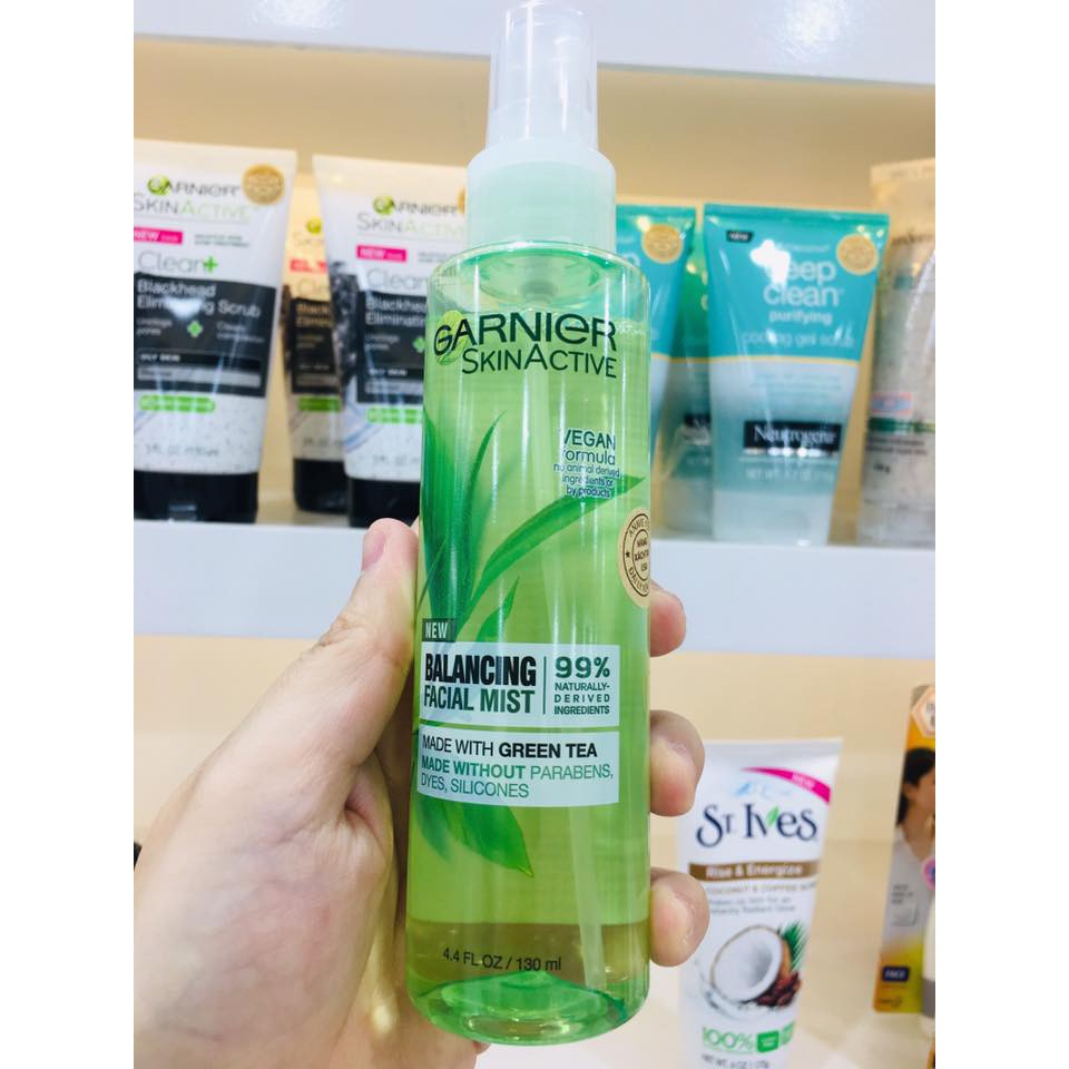 Xịt khoáng trà xanh kiềm dầu, kháng khuẩn Garnier Skin Active Balancing Facial Mist 130ml hàng xách tay Mỹ