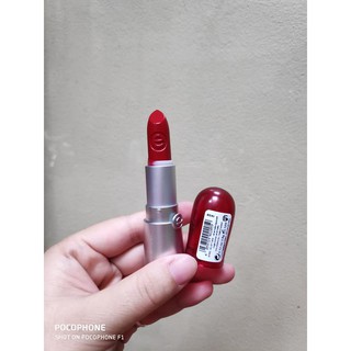 Son velvet matt Essence 09 - Đỏ rượu
