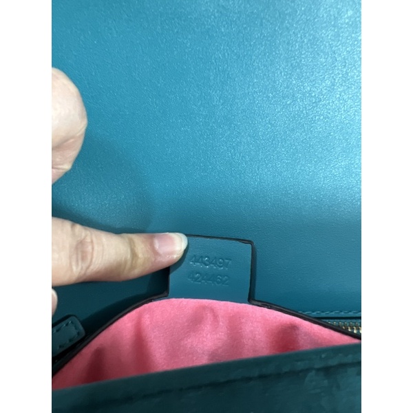 Túi hiệu Vip đã qua sử dụng.