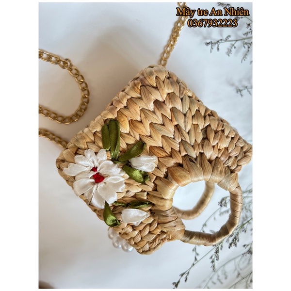 Giỏ Baby thêu hoa